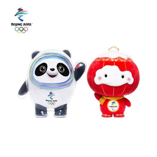 北京2022年冬奥会吉祥物冰墩墩(左)雪容融(右)