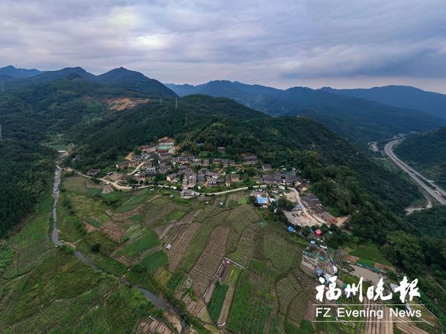 云雾中,永福古道留下了古人无数的脚步……这就是高新区南屿镇九都村