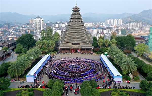 首页>焦点图> 多耶节现场 (央广网发 中共三江侗族自治县委员会宣传部