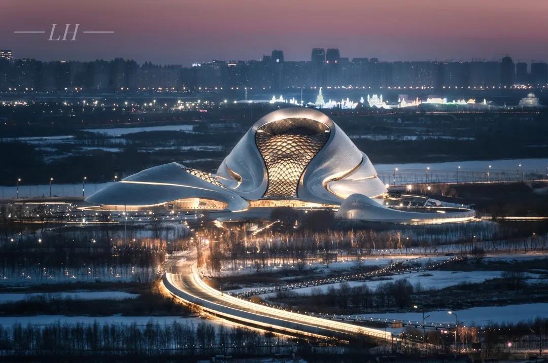 哈尔滨大剧院,哈尔滨音乐厅里精彩的世界级演出,都是哈尔滨独一无二的