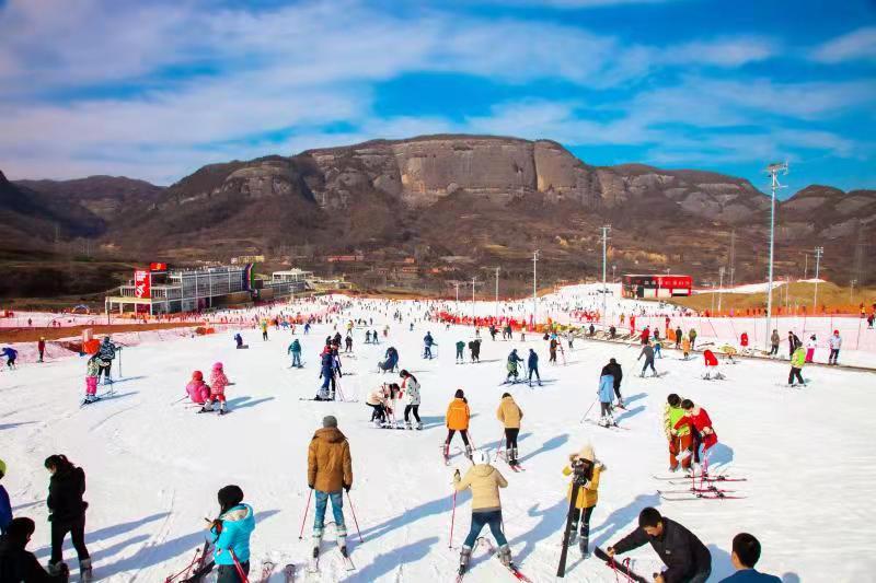 西安11月24日消息 记者日前从陕文投集团照金公司获悉,作为陕西省滑雪