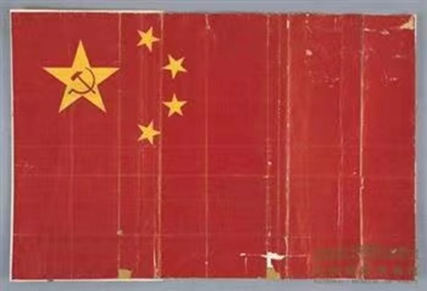 国博讲解员揭秘新中国第一面国旗那些你不知道的事儿