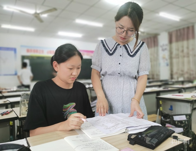 南通如皋江安中学:平凡岗位育桃李 为人师者守初心