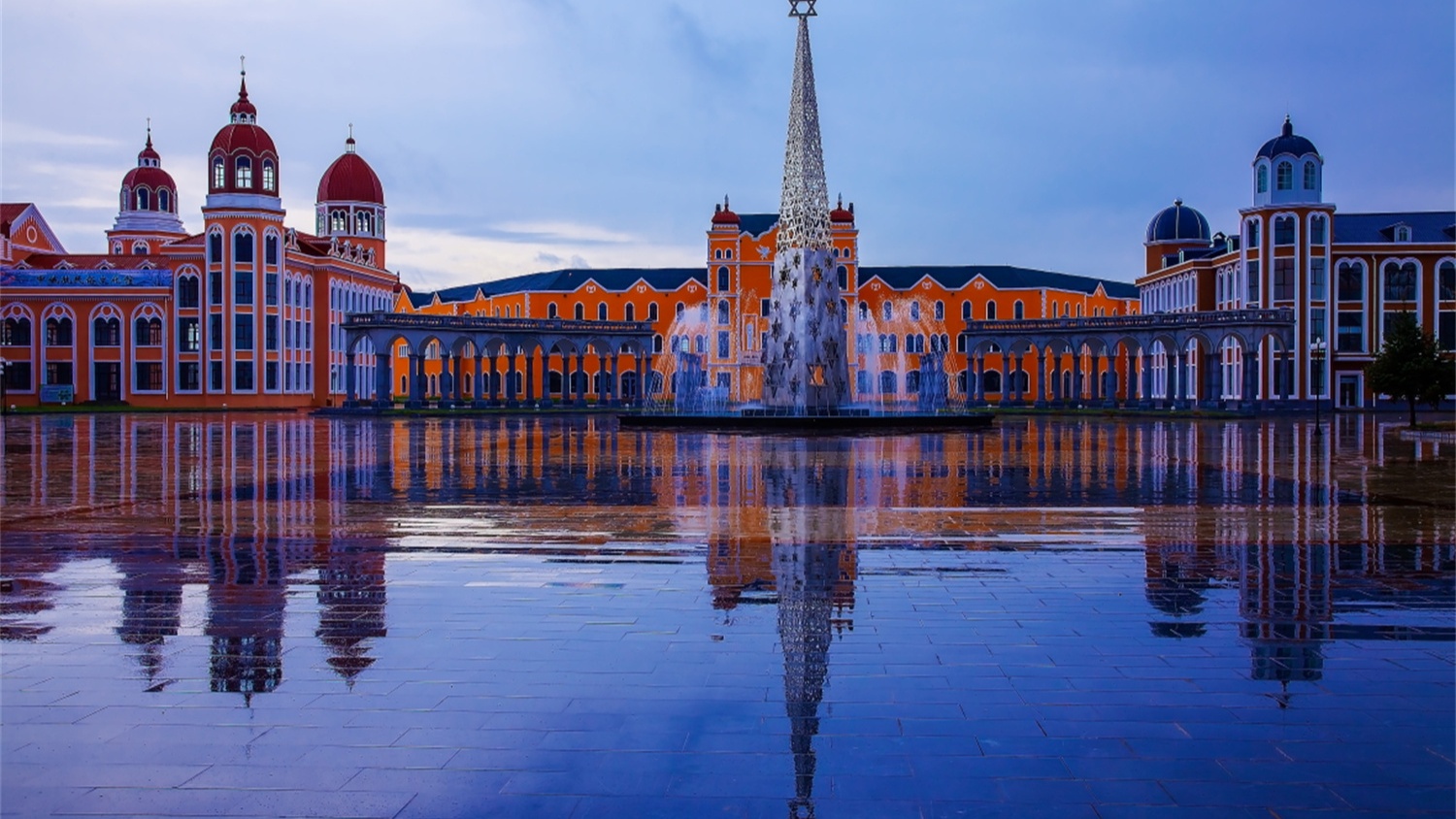 黑龙江频道 文旅体育活动中,鹤岗市获得了"北方最佳自驾游目的地旅游