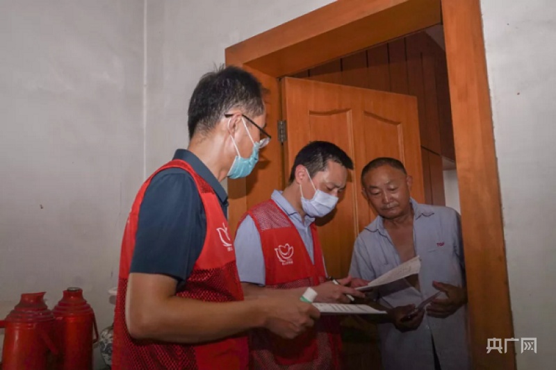 昆山张浦镇红马甲新时代文明实践主力军