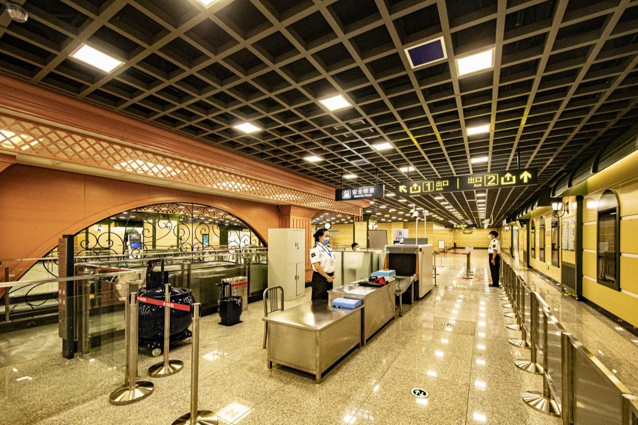 哈尔滨地铁2号线一期投入载客试运营