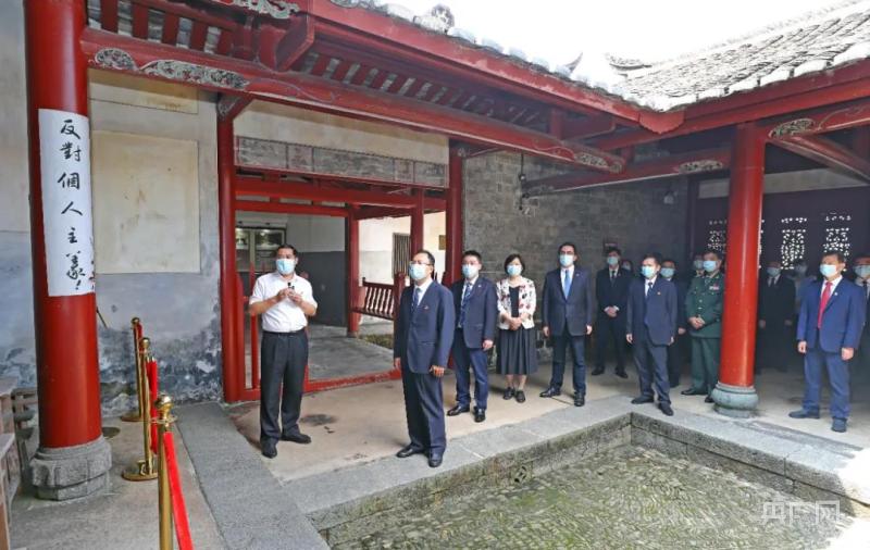 龙岩市新一届市委委员,候补委员和市纪委委员赴古田开展革命传统教育