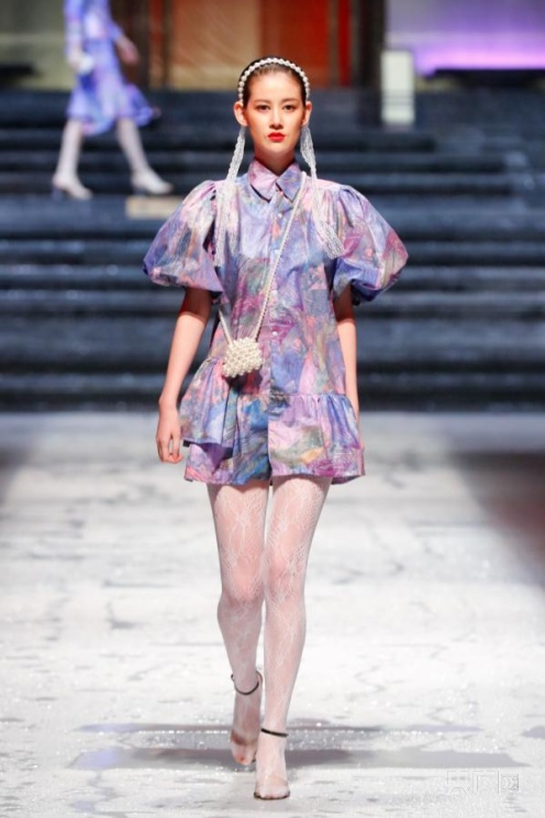 "2021中国重庆国际时尚周"新锐设计师领动潮流