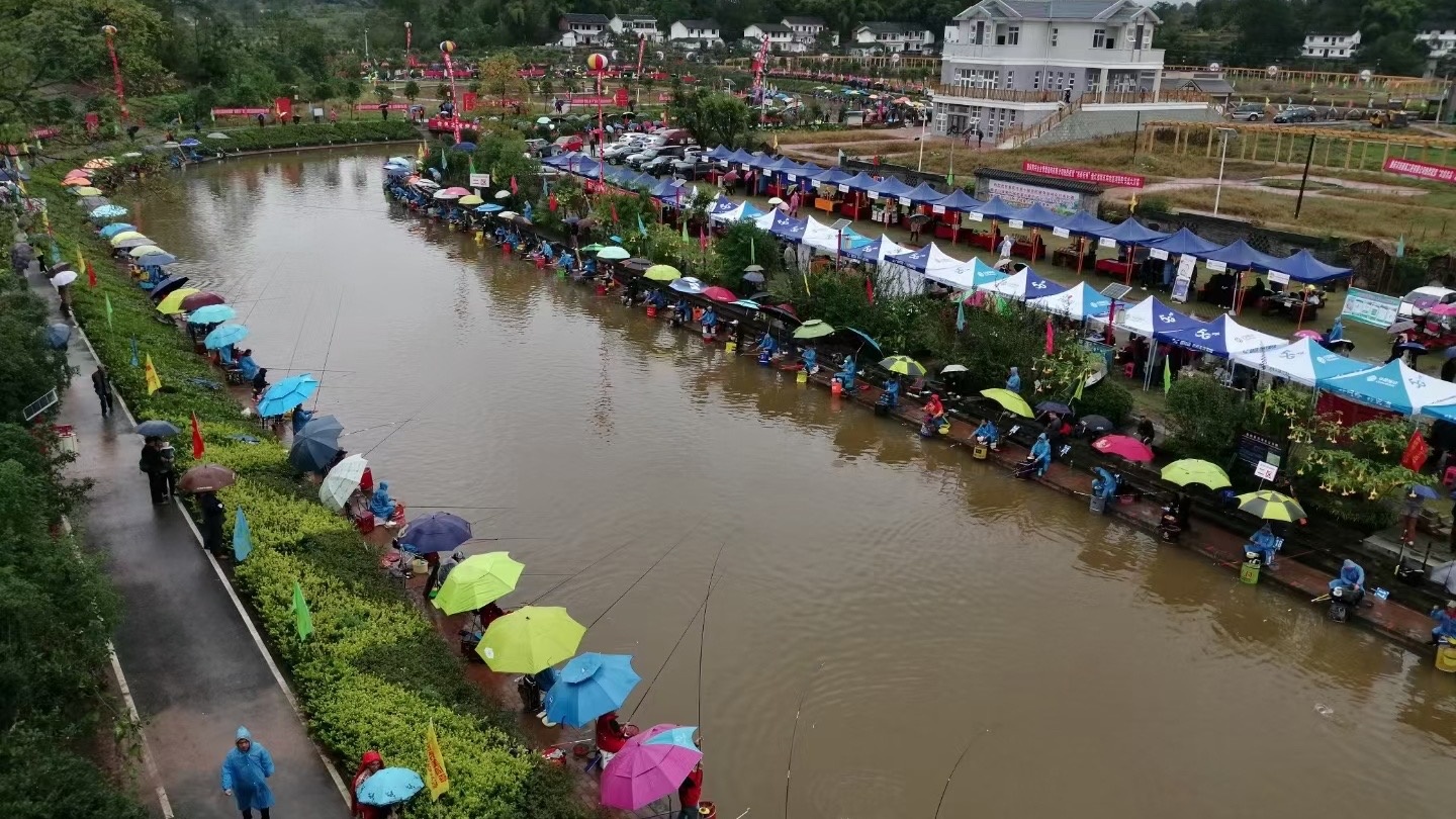 我感觉垫江这个龙溪河的环境非常好,政府为我们不管是钓鱼爱好者还是