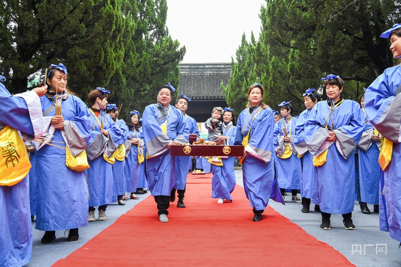 浙江湖州:弘扬传统文化 湖笔小镇举行"蒙恬会"