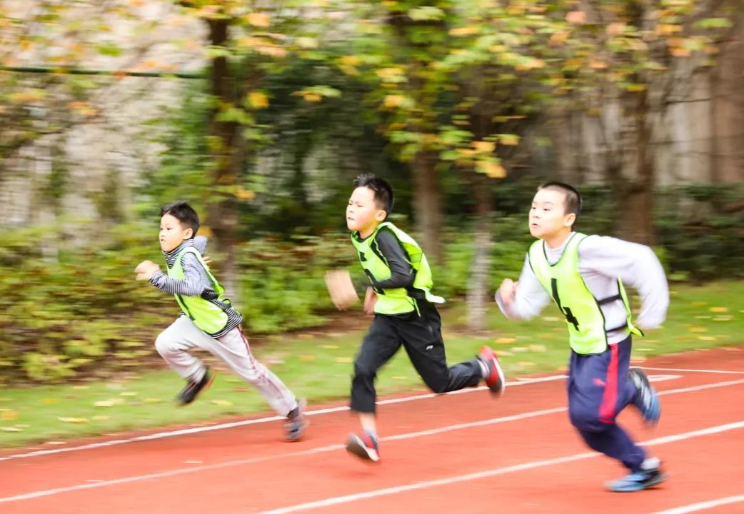 江北新村实验小学举行第五届学生田径运动会