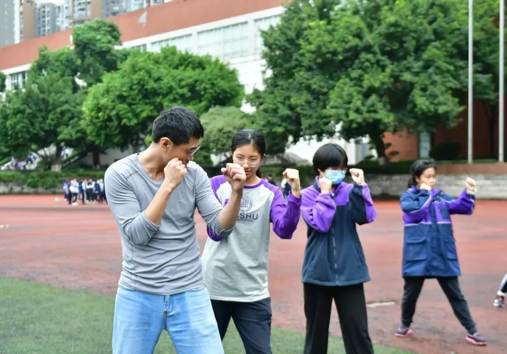 魯能巴蜀中學選修課堂 全面助力學生高速成長