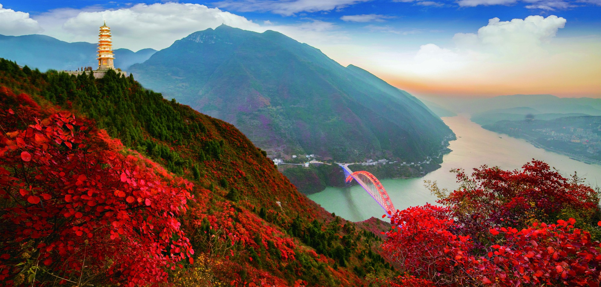 大美巫山:满山红叶似彩霞 彩霞年年映三峡_央广网