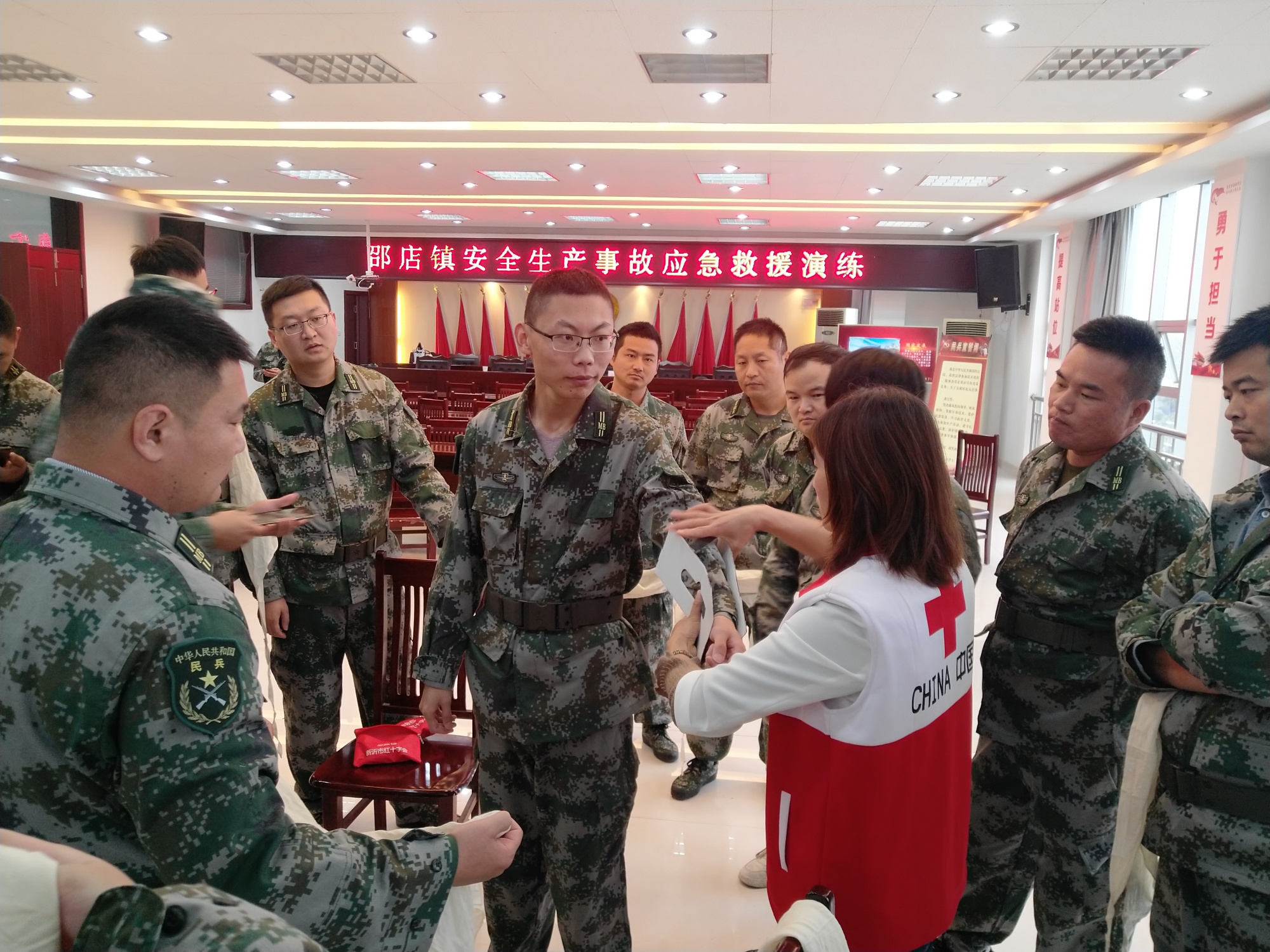 新沂市邵店镇开展民兵训练_央广网