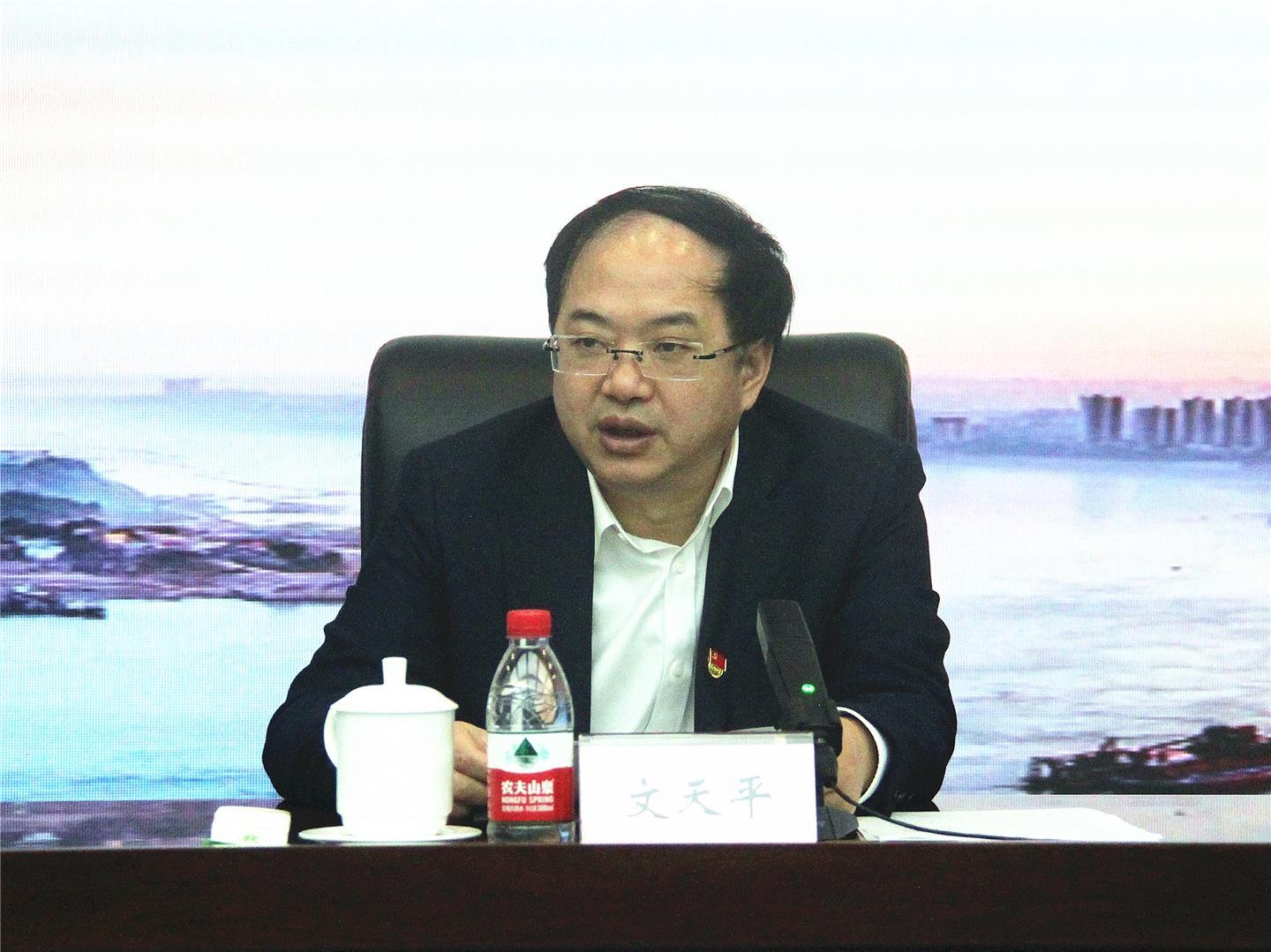 重庆市委网信办主任文天平讲话(央广网发 巴南区融媒体中心供图)