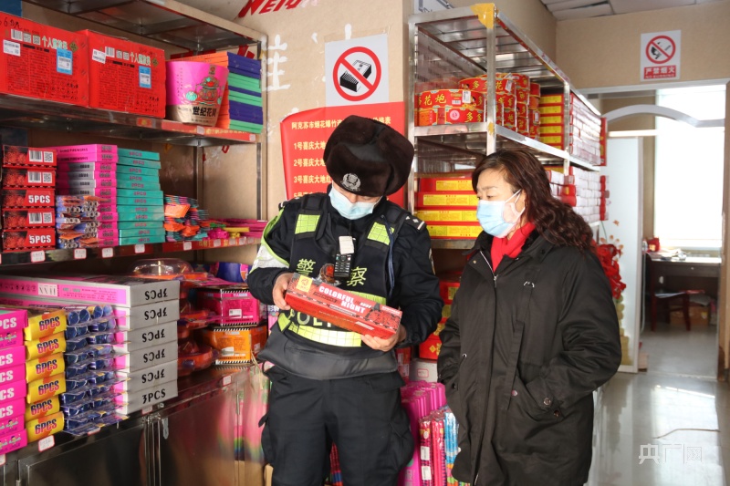 擅自銷售煙花爆竹,經營點是否持有煙花爆竹經營許可證,進貨渠道是否