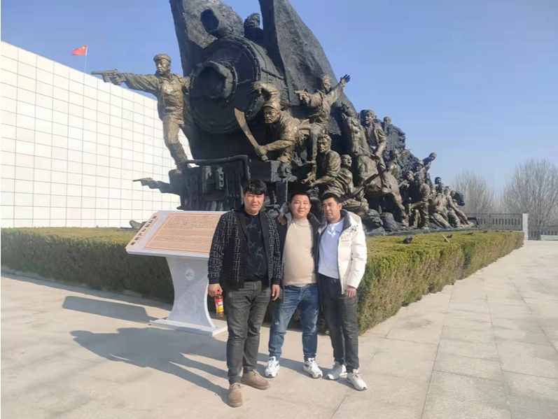 两位新疆大哥帮受伤司机免费代驾4700公里背后有哪些动人细节