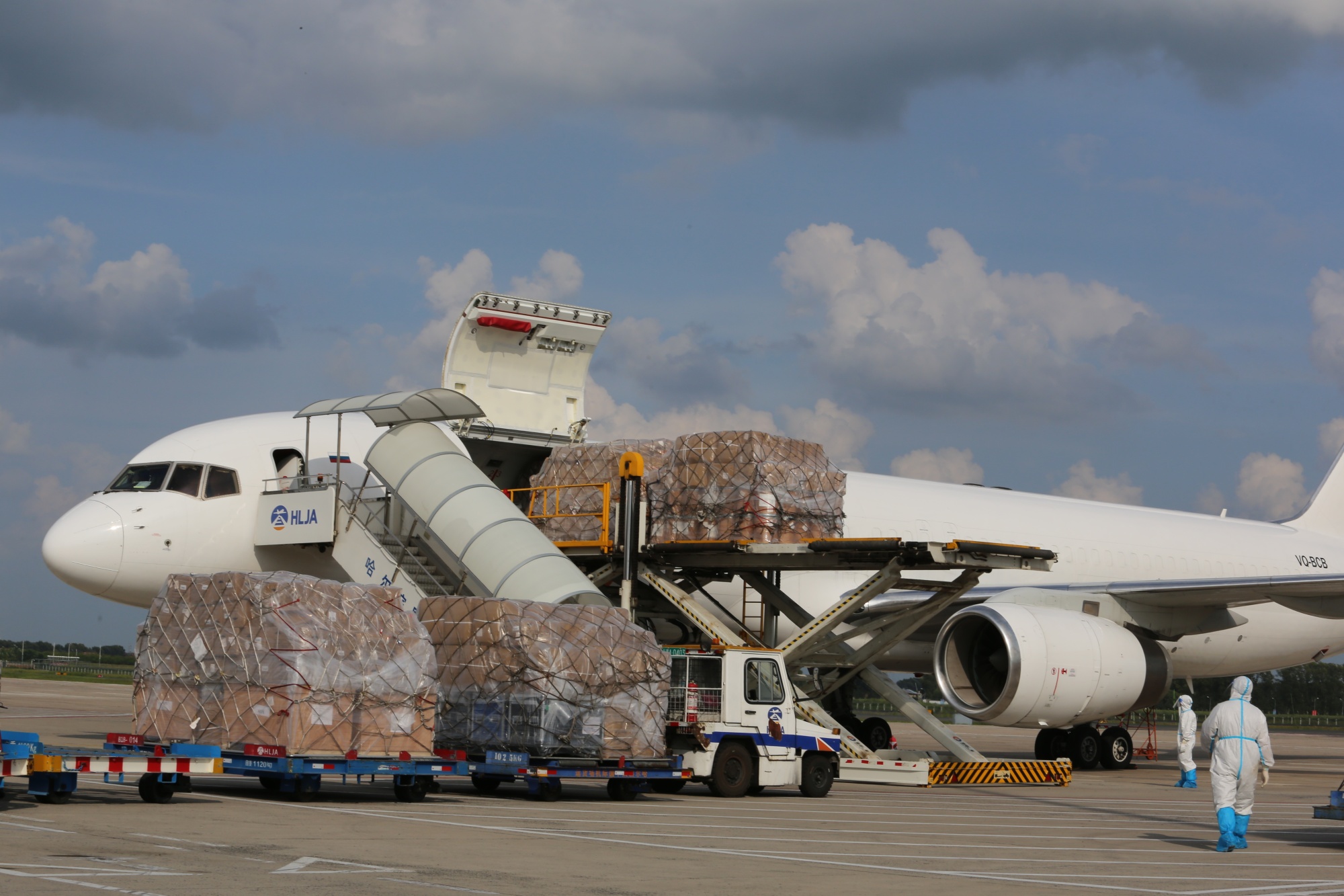 哈尔滨机场对俄货运量同比增长13061