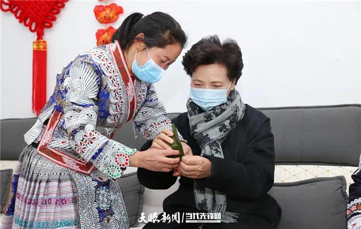 去年春节前夕,习近平总书记在我省视察时,第一站就来到黔西市新仁苗族