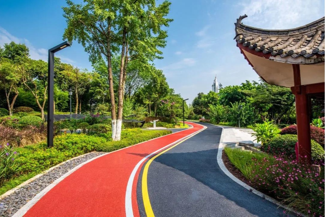 华宇锦绣玺岸景观资源升级重钢步道获巴黎设计金奖