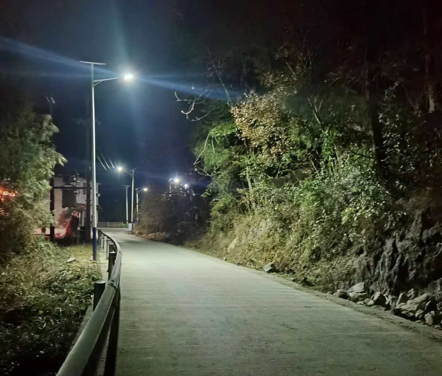 马路夜景图片农村图片