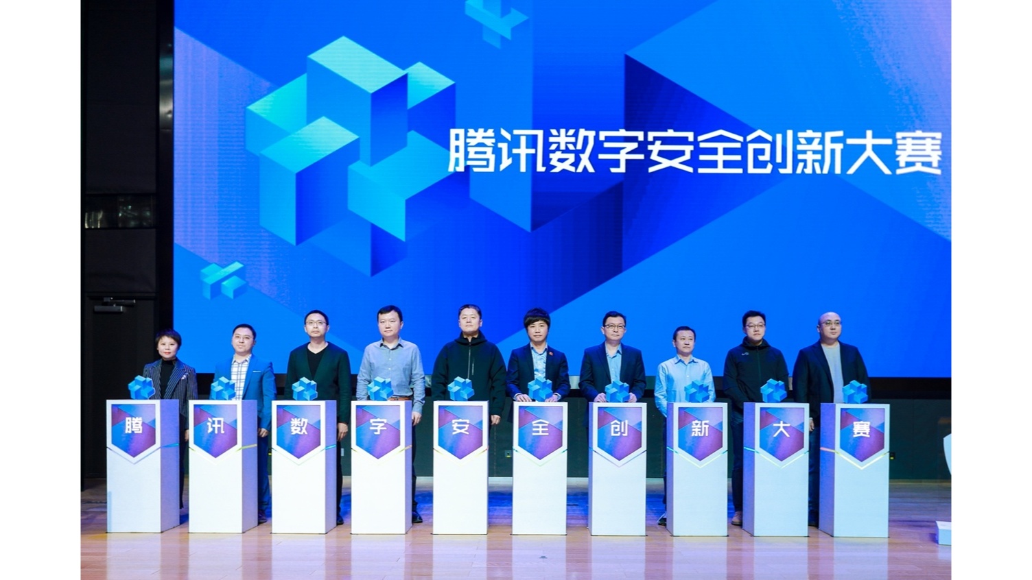 英雄联盟投注官网- 英雄联盟投注中心- 英雄联盟下注盘口323万奖金在等你！2025腾讯游戏创作大赛在汉启动