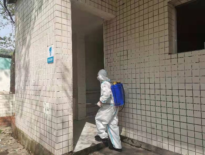 合川区方碑小学开展新冠肺炎疫情防控应急演练