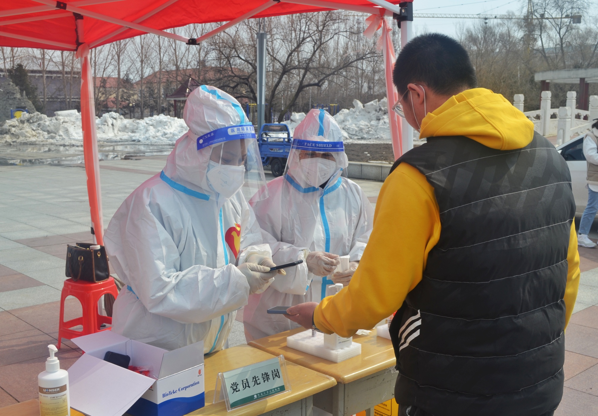 蘿北縣江濱農場 供圖)農場在全場劃定黨員責任區26個,成立黨員先鋒隊