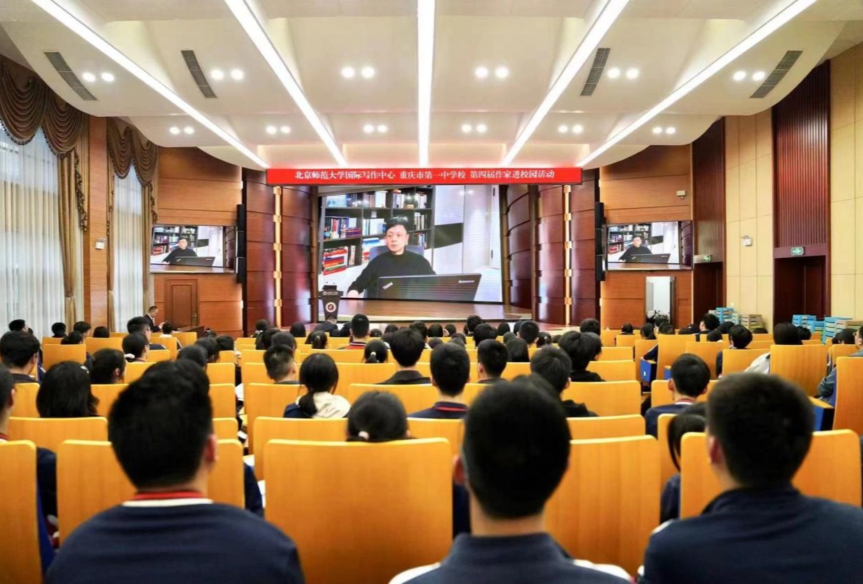 线上活动中,当代著名诗人,安徽省文联主席陈先发和中国人民大学杨庆祥