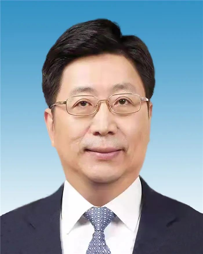 汉族,1966年6月生,在职研究生,经济学博士,中共党员,现任贵州省委常委