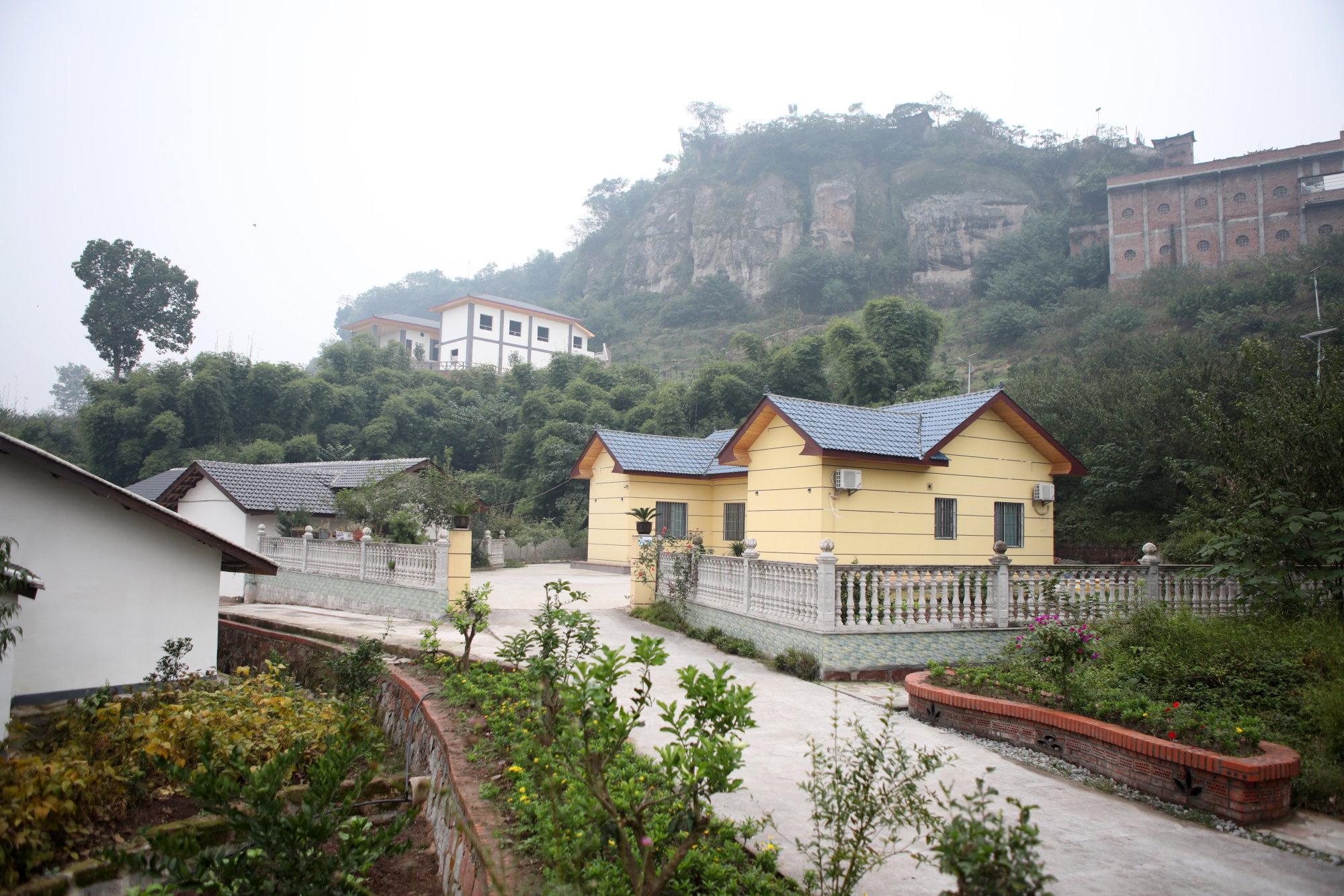 乡村振兴看重庆永川来苏镇打造清洁示范院落