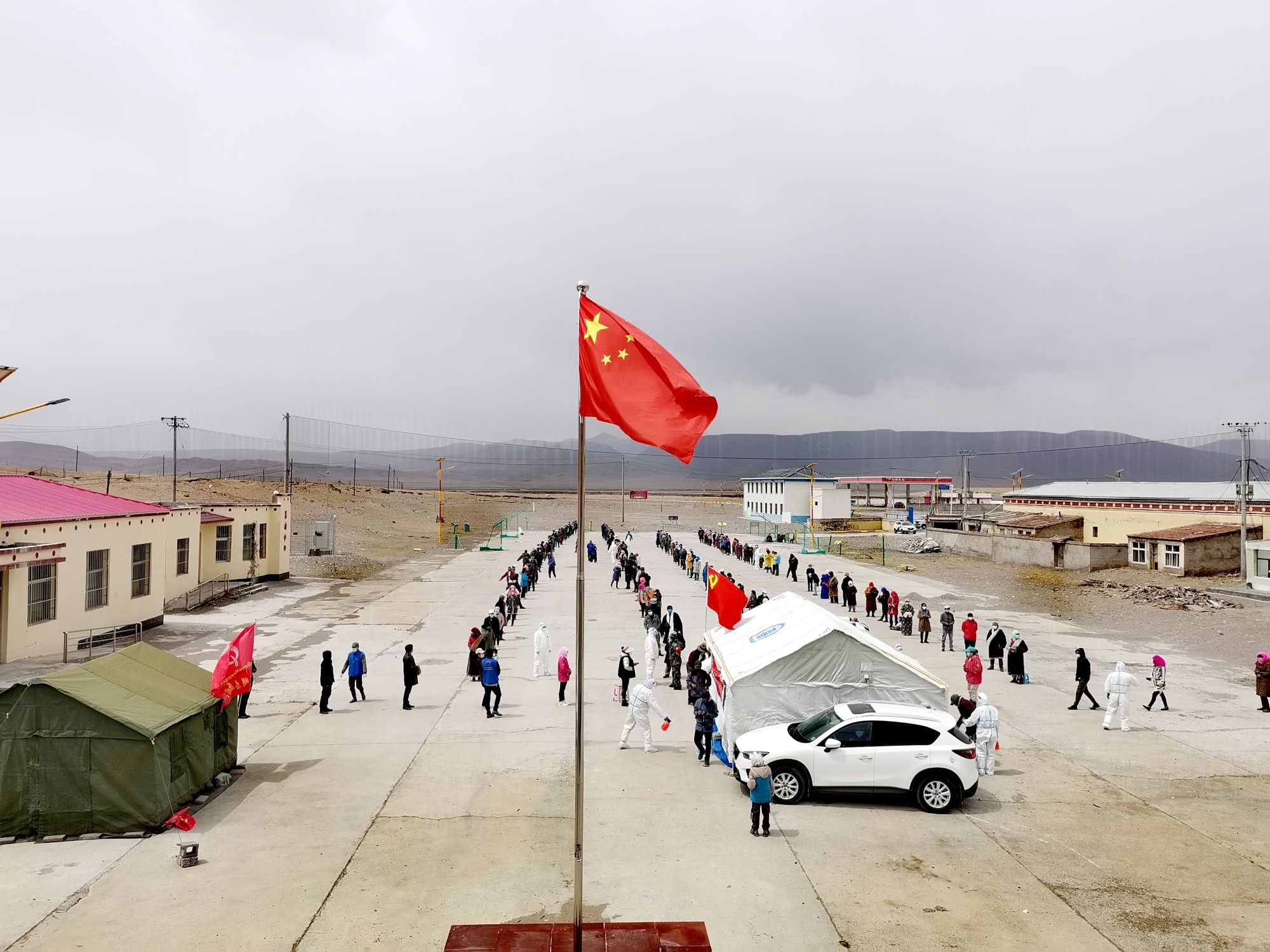 5月13日,在离青海省海西蒙古族藏族自治州天峻县城65公里的阳康乡村级