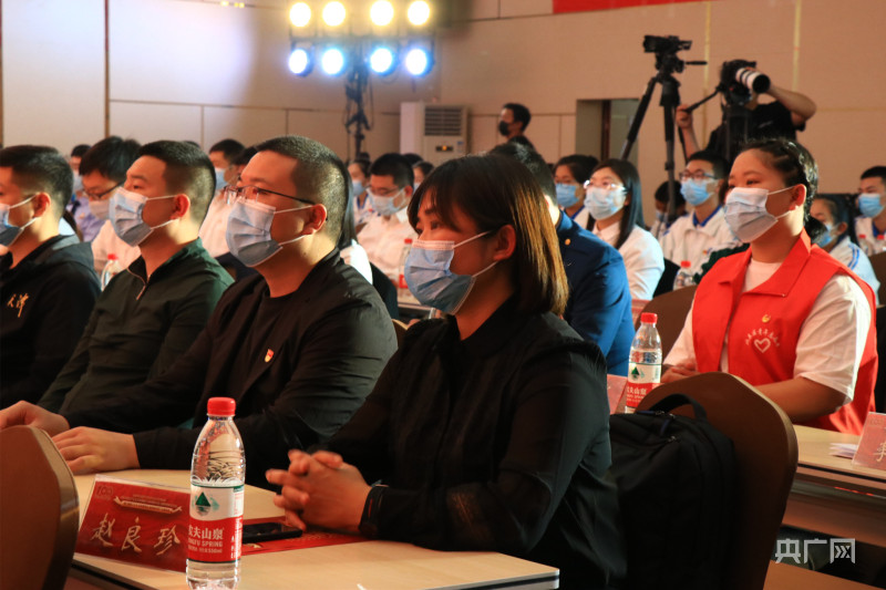 周思杨 摄)会上,北辰区委副书记王旭东代表北辰区委对广大团员青年