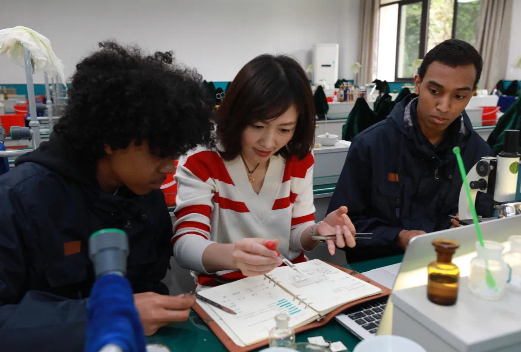 汉心国际重庆巴蜀中学外籍学子实现中国名校梦