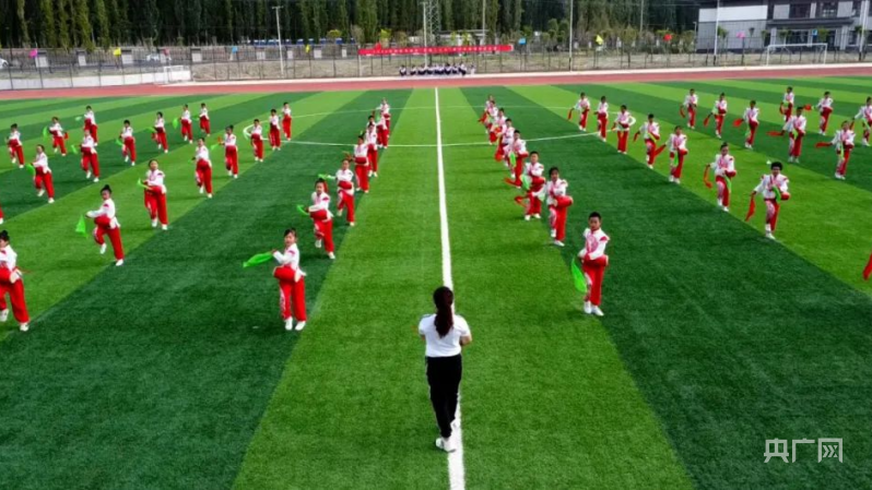 2022年阿克苏地区喜迎二十大青少年体育田径比赛在拜城县开赛