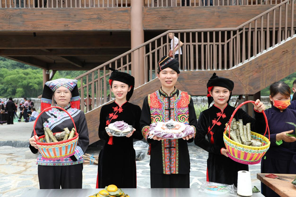 广西龙州:端午佳节"壮"味浓
