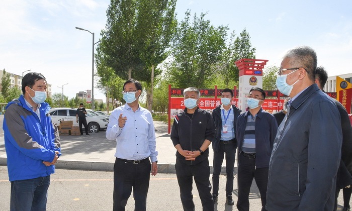 包献华在二连浩特市调研督导高考准备工作