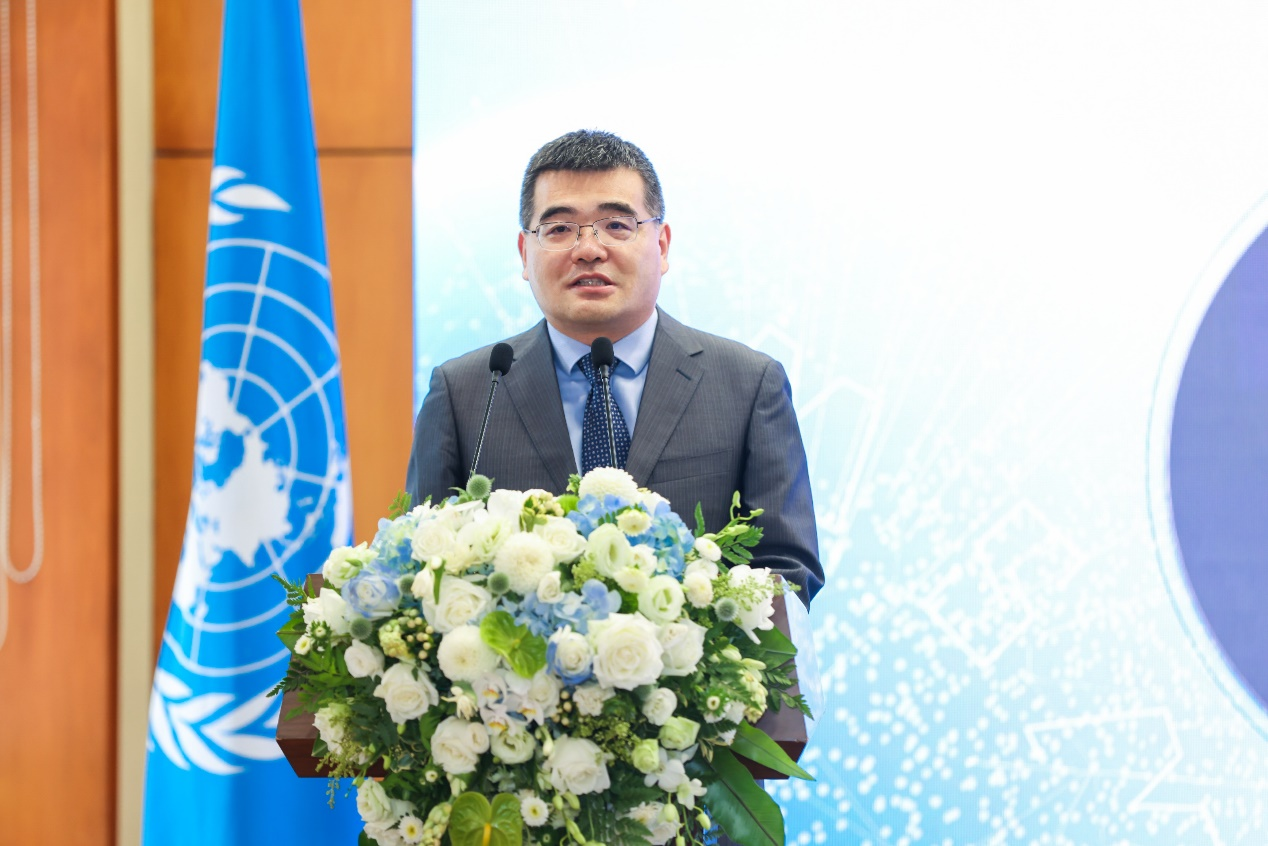 中国国际经济技术交流中心副主任张翼回顾了交流中心和开发署自上世纪