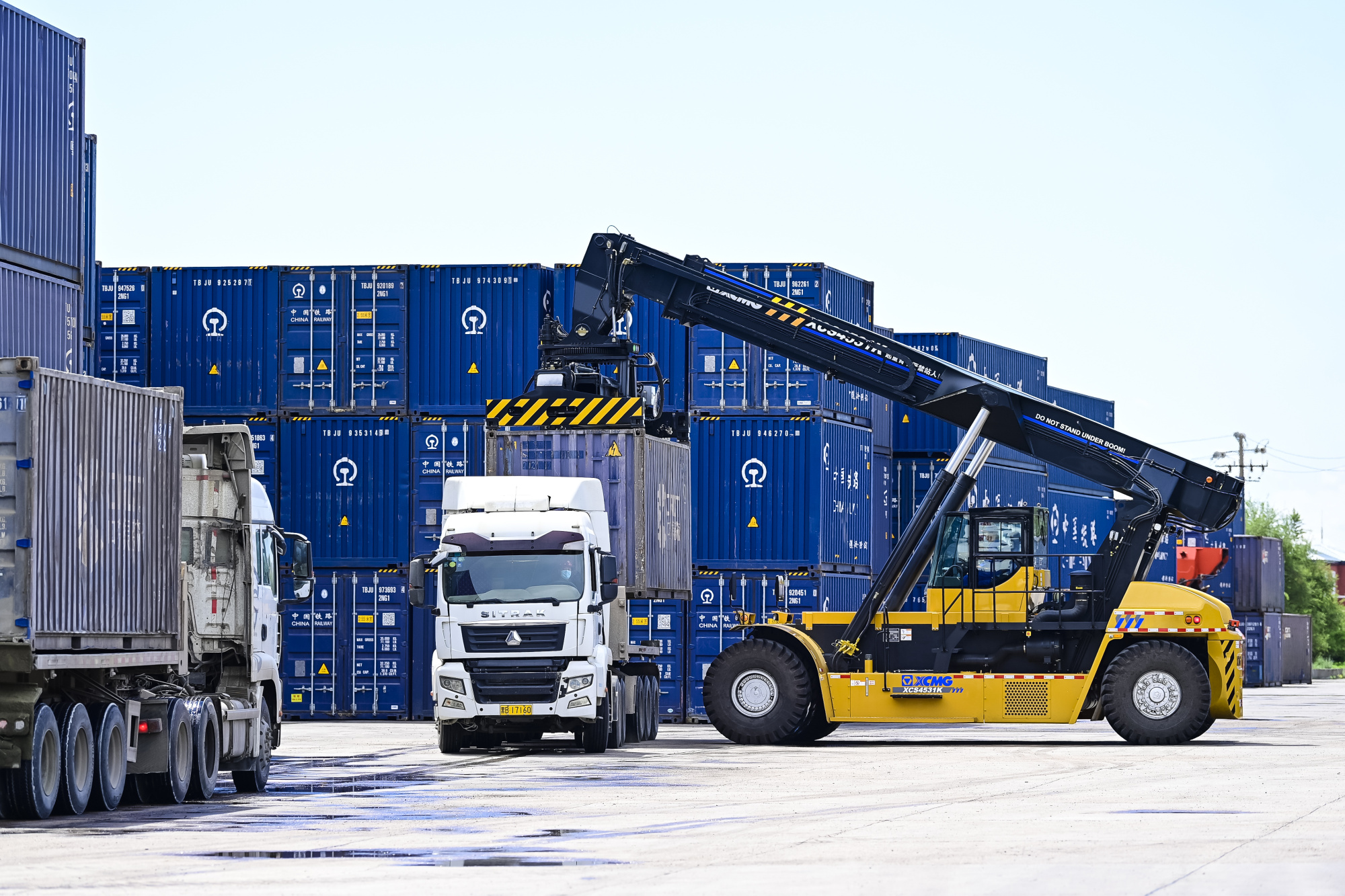 上半年哈尔滨铁路发送货物突破1亿吨创10年来货物运输最好水平