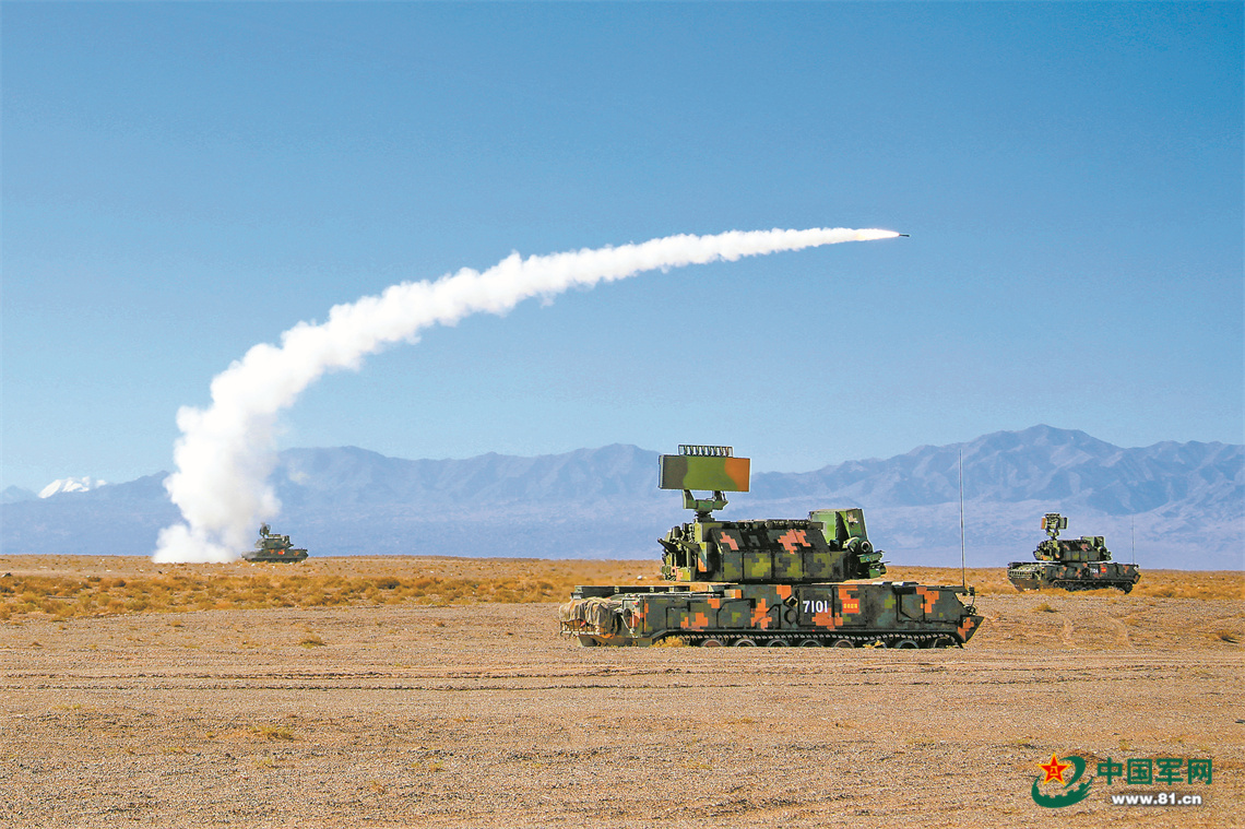 第72集团军某旅防空分队开展实兵实弹演练