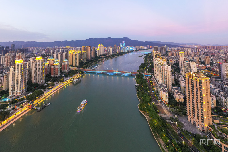 组图】福建福州：“闽江之心”夏夜美_央广网