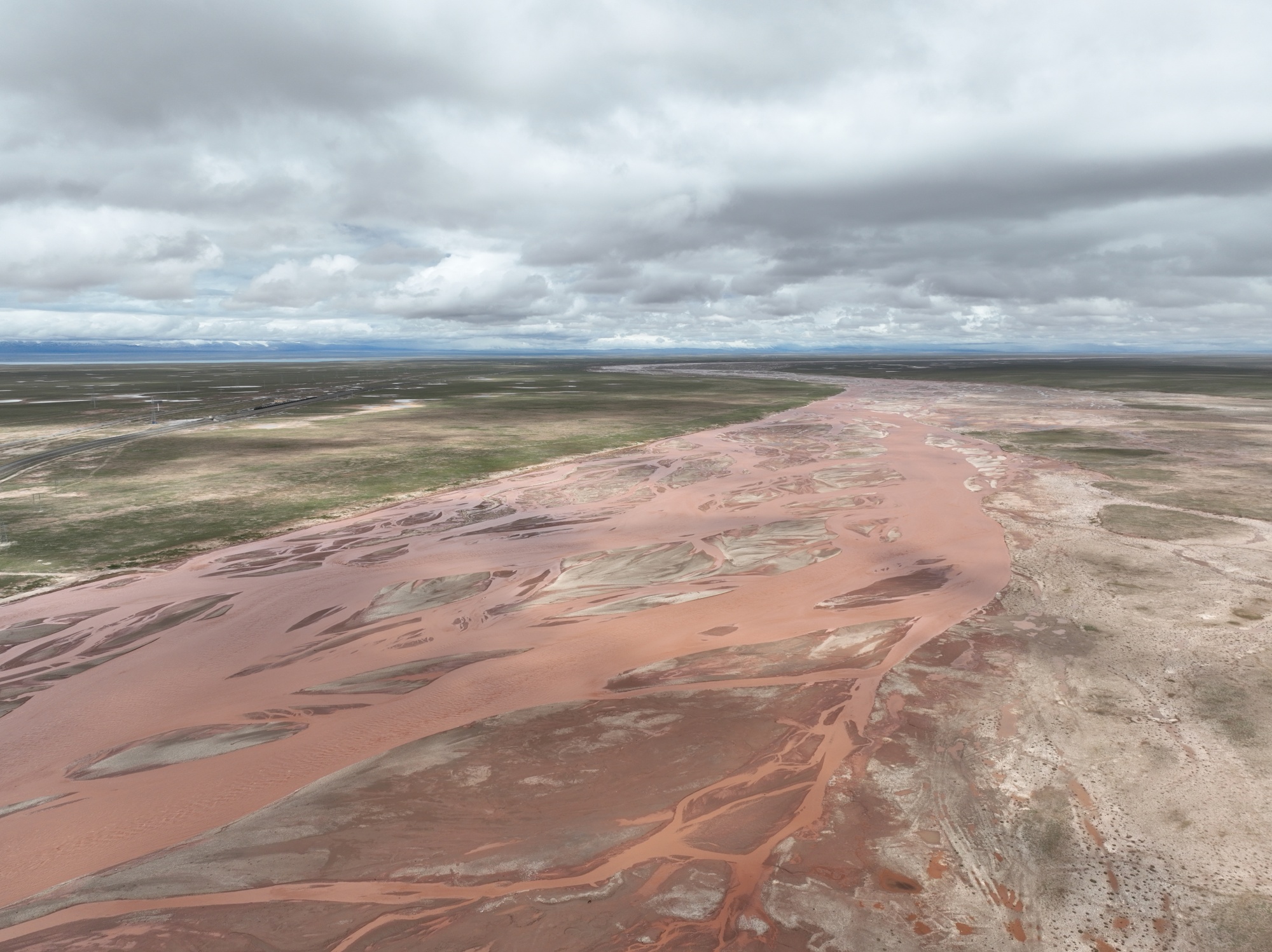 记录着青藏高原的过往” 我国科考队对可可西里“红山脉”开展考察_央广网