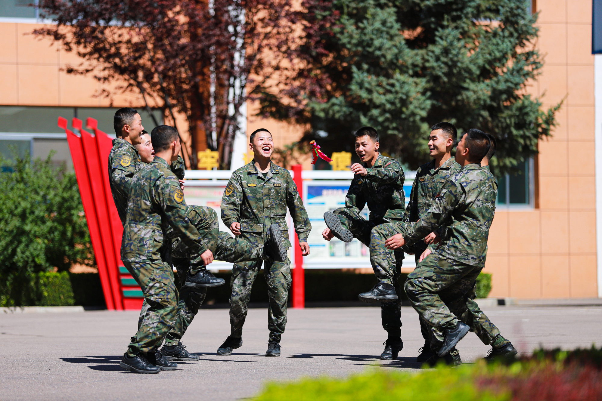 甘肃平凉武警部队图片