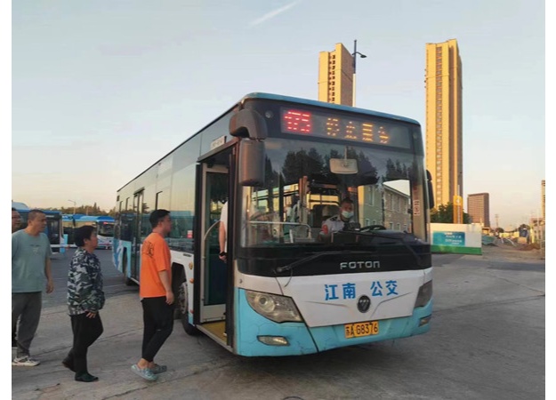 南京公交新开辟一条线路 贯通城北东西两端_央广网