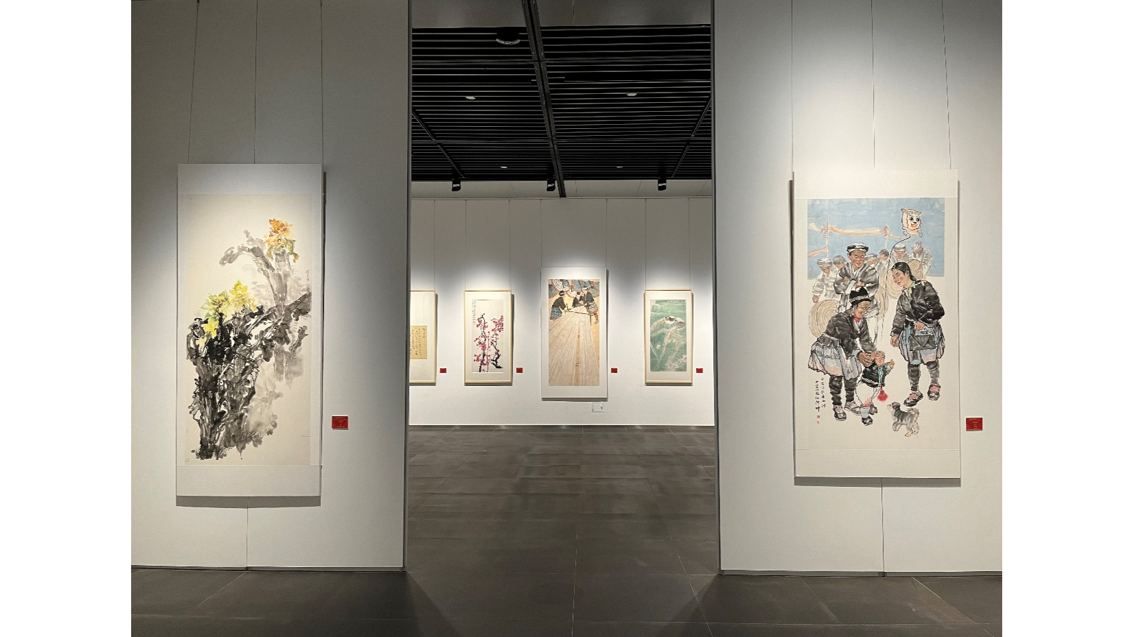 广西女性书画摄影作品展开展-华夏书画网