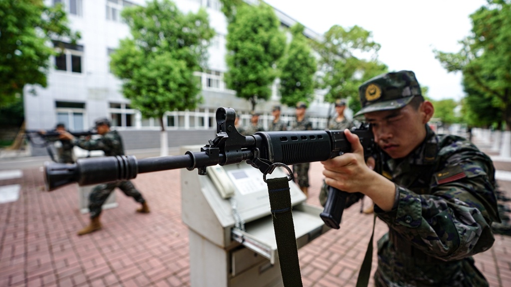 武警安徽总队蚌埠支队开展新兵专业训练_央广网