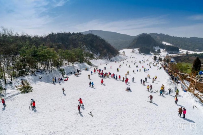 季滑雪进校园系枚举动2021年通过展开冬(图3)