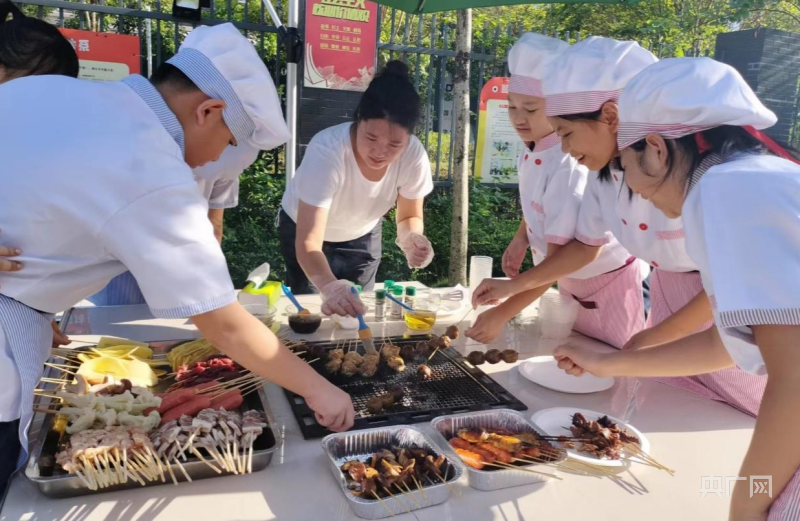 南宁市第二幼儿园图片_广西南宁开学典礼活动_南宁市中小学开学第一课