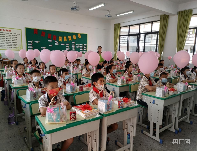 南宁市中小学开学第一课_广西南宁开学典礼活动_南宁市第二幼儿园图片