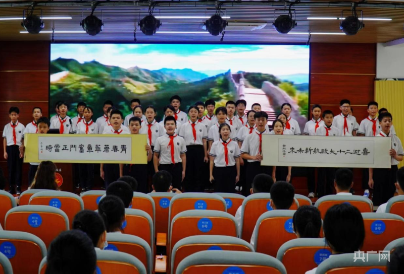 南宁市第二幼儿园图片_广西南宁开学典礼活动_南宁市中小学开学第一课